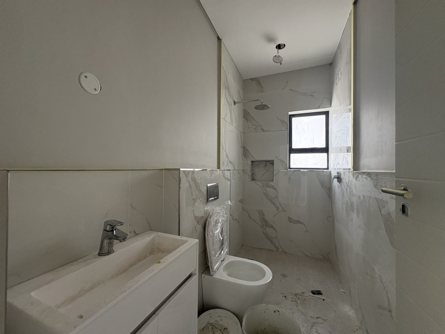 5 Bedroom Property for Sale in Sandown Western Cape